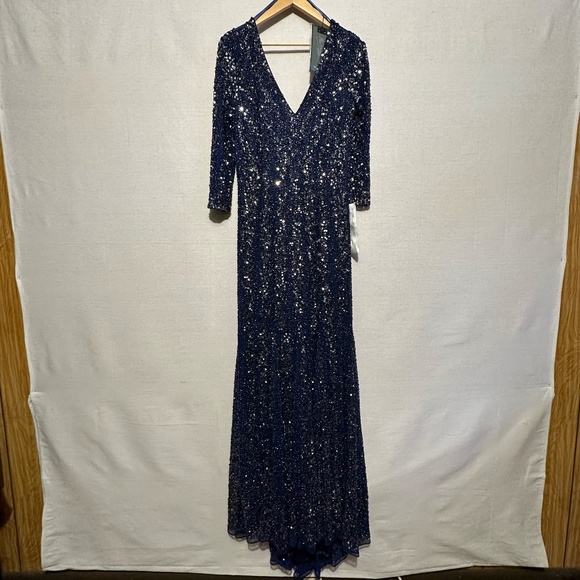 NWT Mac Duggal Three-Quarter Sleeve Embellished Gown - size 12 - Picture 4 of 9